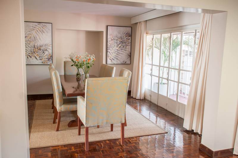 Honeysuckle - Master Bathroom