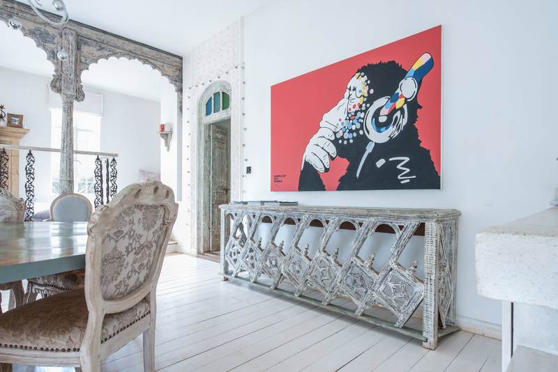 The Karen Manor - Kitchen