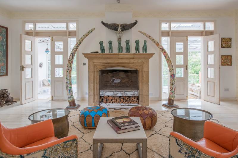 The Karen Manor - Verandah & Pool