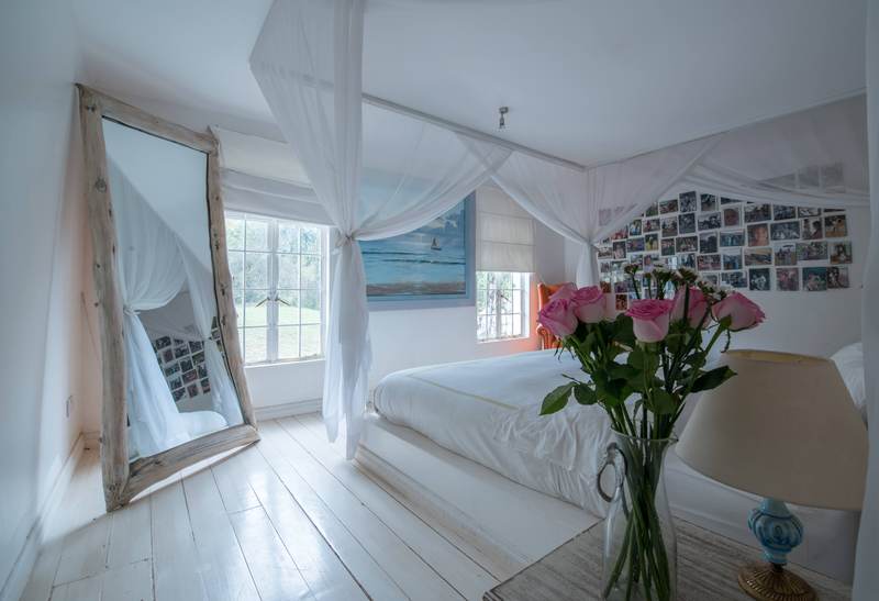 The Karen Manor - Grounds