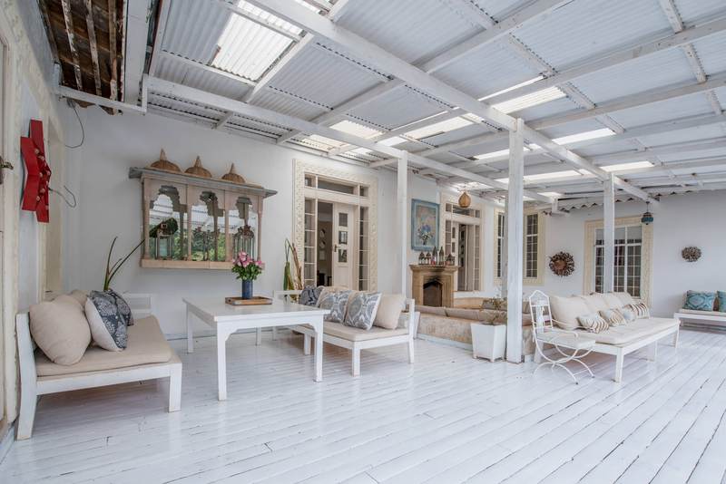 The Karen Manor - Master Bedroom