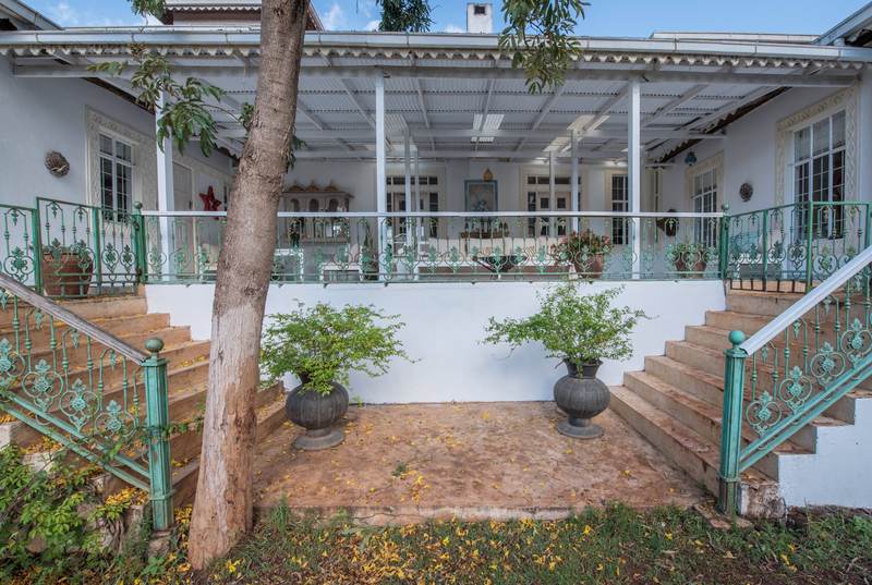 The Karen Manor - Bedroom 2