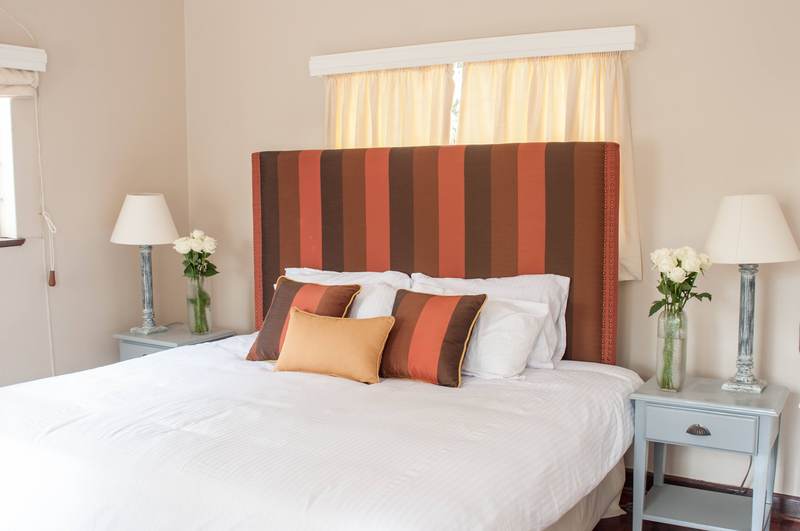 Nyumba Ndogo - Driveway