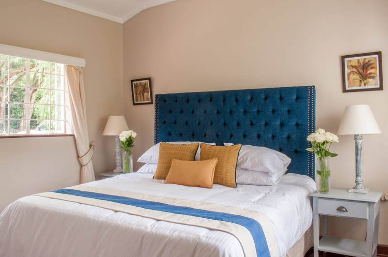 Nyumba Ndogo - Sitting Room