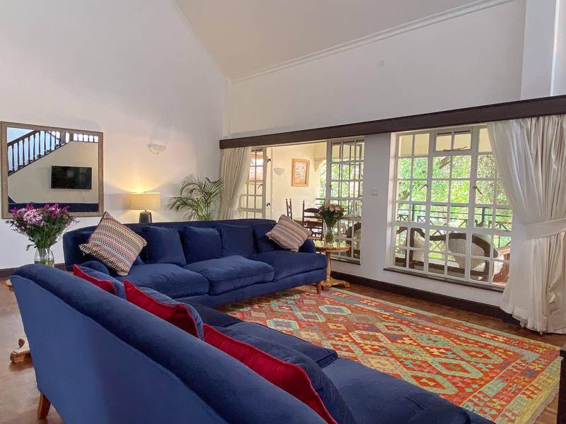 Samburu House - Living Room & Balcony