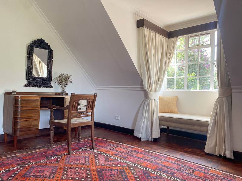 Samburu House - Pool & Grounds