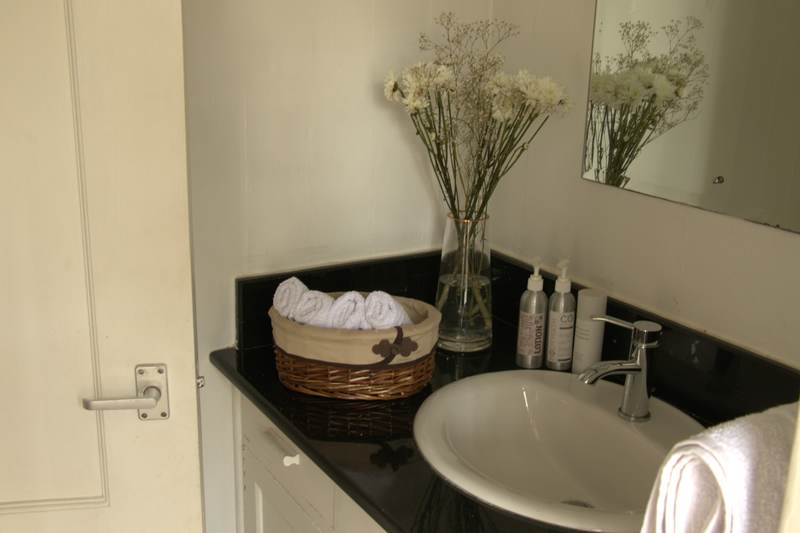 The Cape House - Courtyard