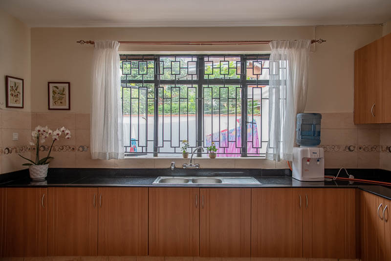 Flame Tree Runda - Hallway